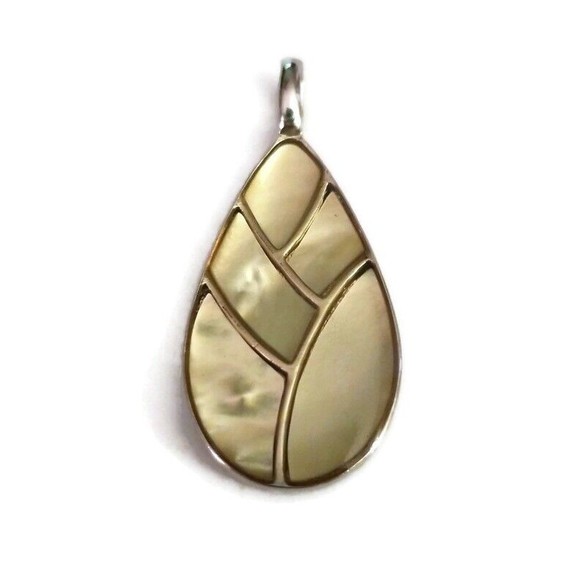 Lia Sophia Jewelry - Lia Sophia Gorgeous Collectible Mother Pear Teardrop Pendant